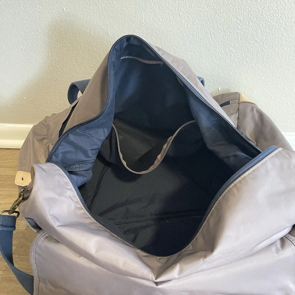 Timbuk2 Grey Zip Duffle Weekender Bag Leather Crossbody Strap Overnight Travel